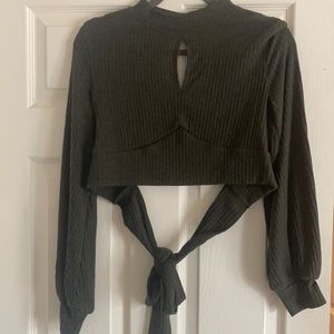 Tie back cropped puff sleeve sweater, with keyhole